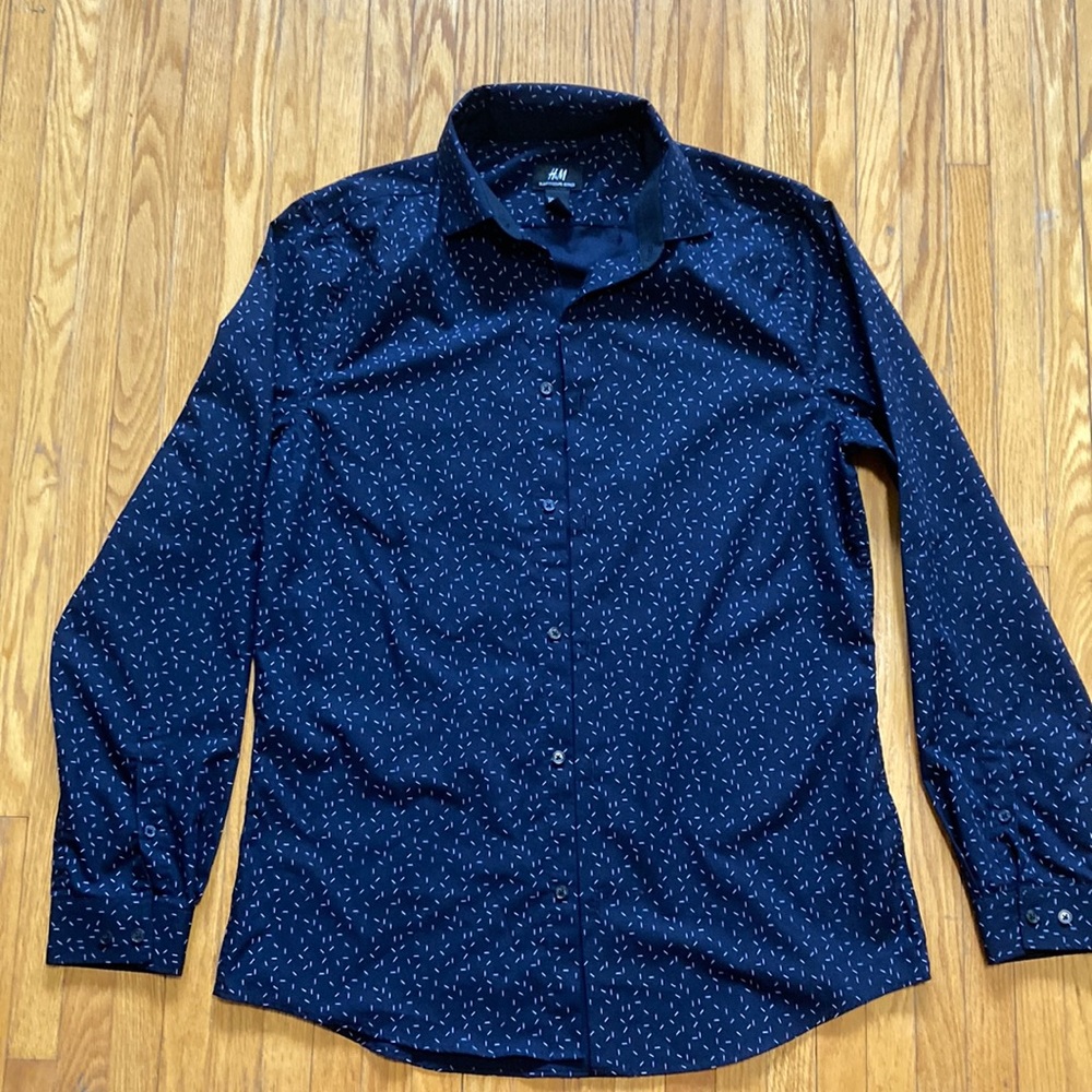2 for $25/EUC Mens medium slim fit H&M button down shirt